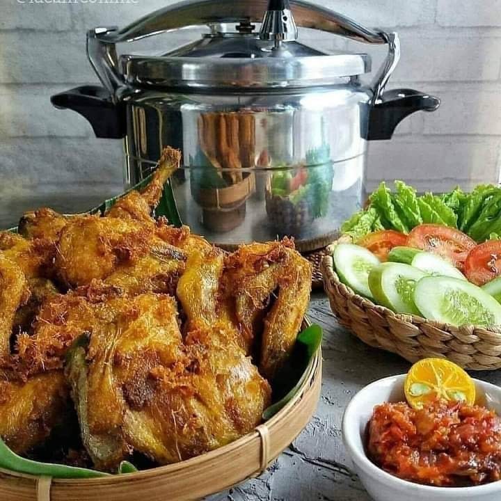Ayam goreng tulang lunak⁣⁣