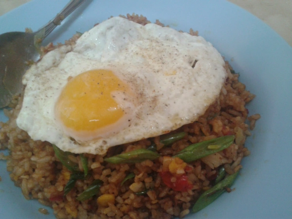 Nasi goreng tanpa bumbu instan