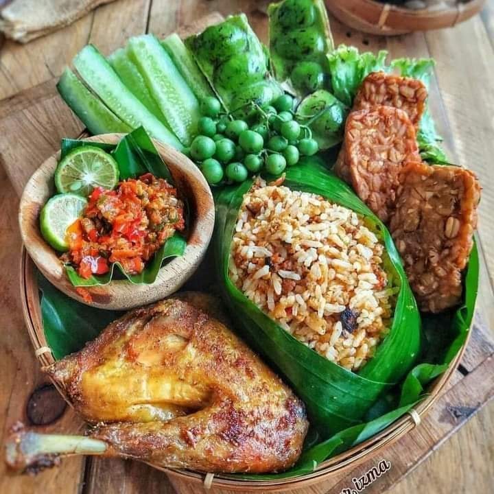 Nasi tutug oncom