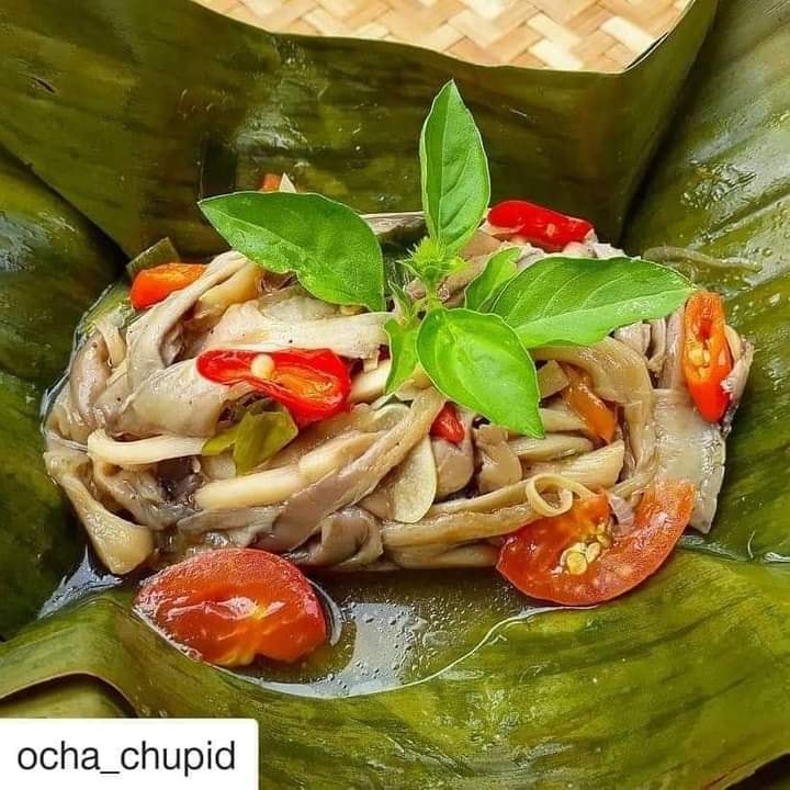 Pepes jamur bumbu iris