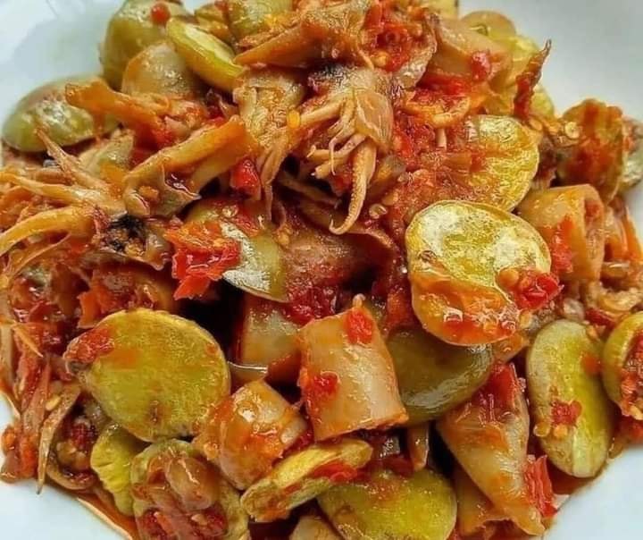 Sambel balado cumi asin mix jengkol